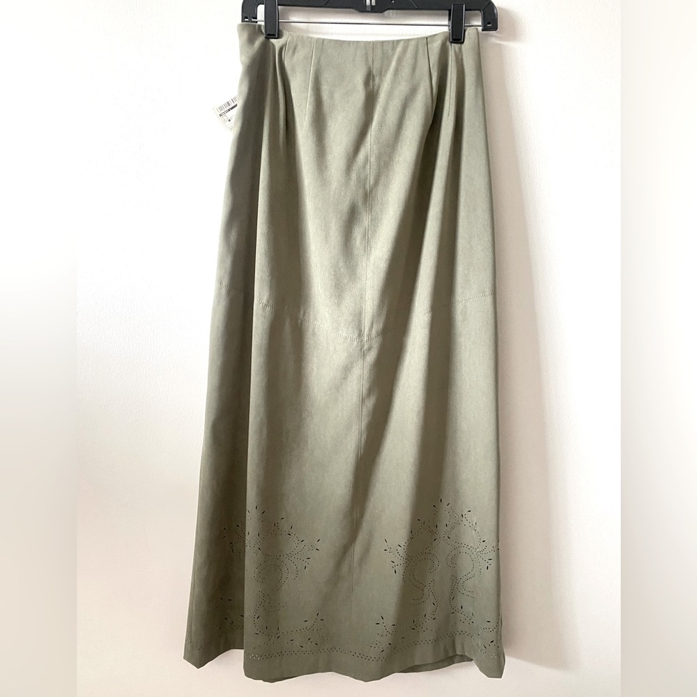 Y2K Talbots Stretch Mid-Rise Suede Floral Perforated Hem Maxi Skirt in Sage - Picture 4 of 10